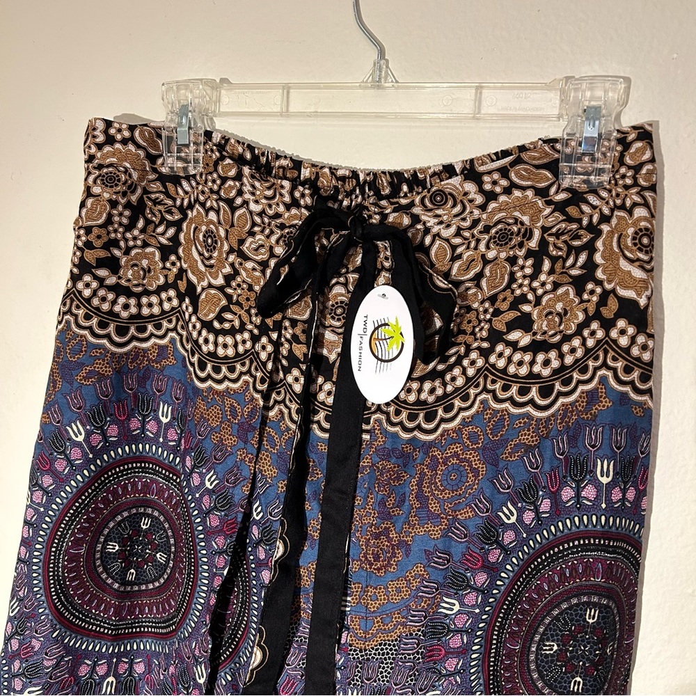 NWT Bohemian style pants with front tie (A2) - Picture 2 of 5